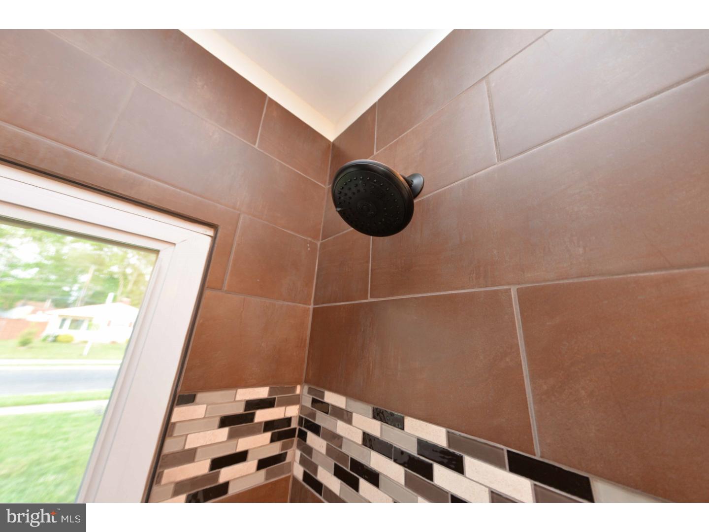 17 Butternut Road Levittown, PA 19057 - Photo 11 of 25 Gallery Image 11