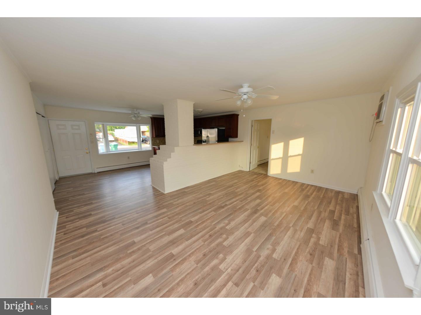 17 Butternut Road Levittown, PA 19057 - Photo 12 of 25 Gallery Image 12