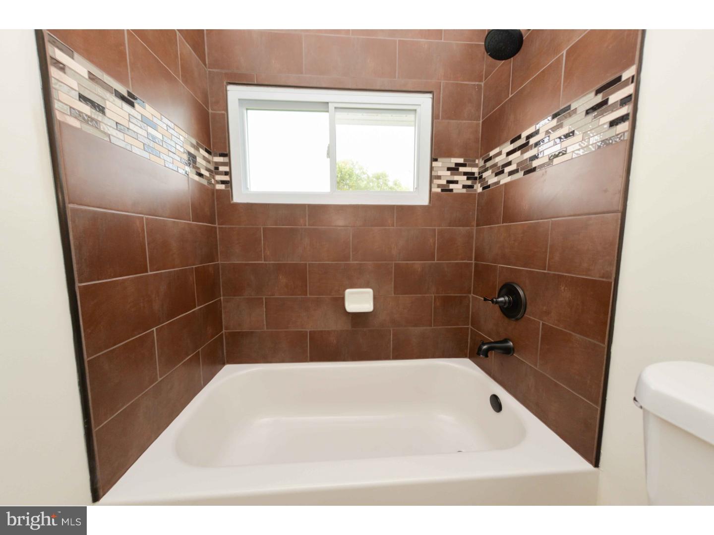 17 Butternut Road Levittown, PA 19057 - Photo 10 of 25 Gallery Image 10