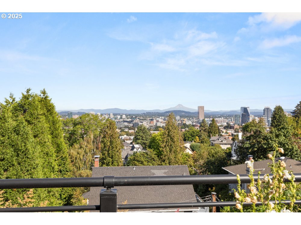 2677 Northwest Westover Road Portland, OR 97210 - Photo 12 of 48 a view of a city