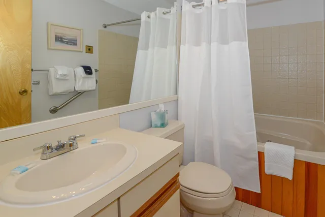 $252,000 | F33 Nordic Village Lane, Unit F33, Glen, NH 03838