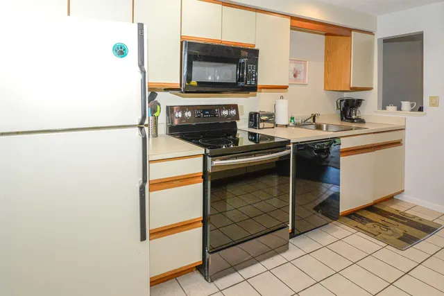 $252,000 | F33 Nordic Village Lane, Unit F33, Glen, NH 03838