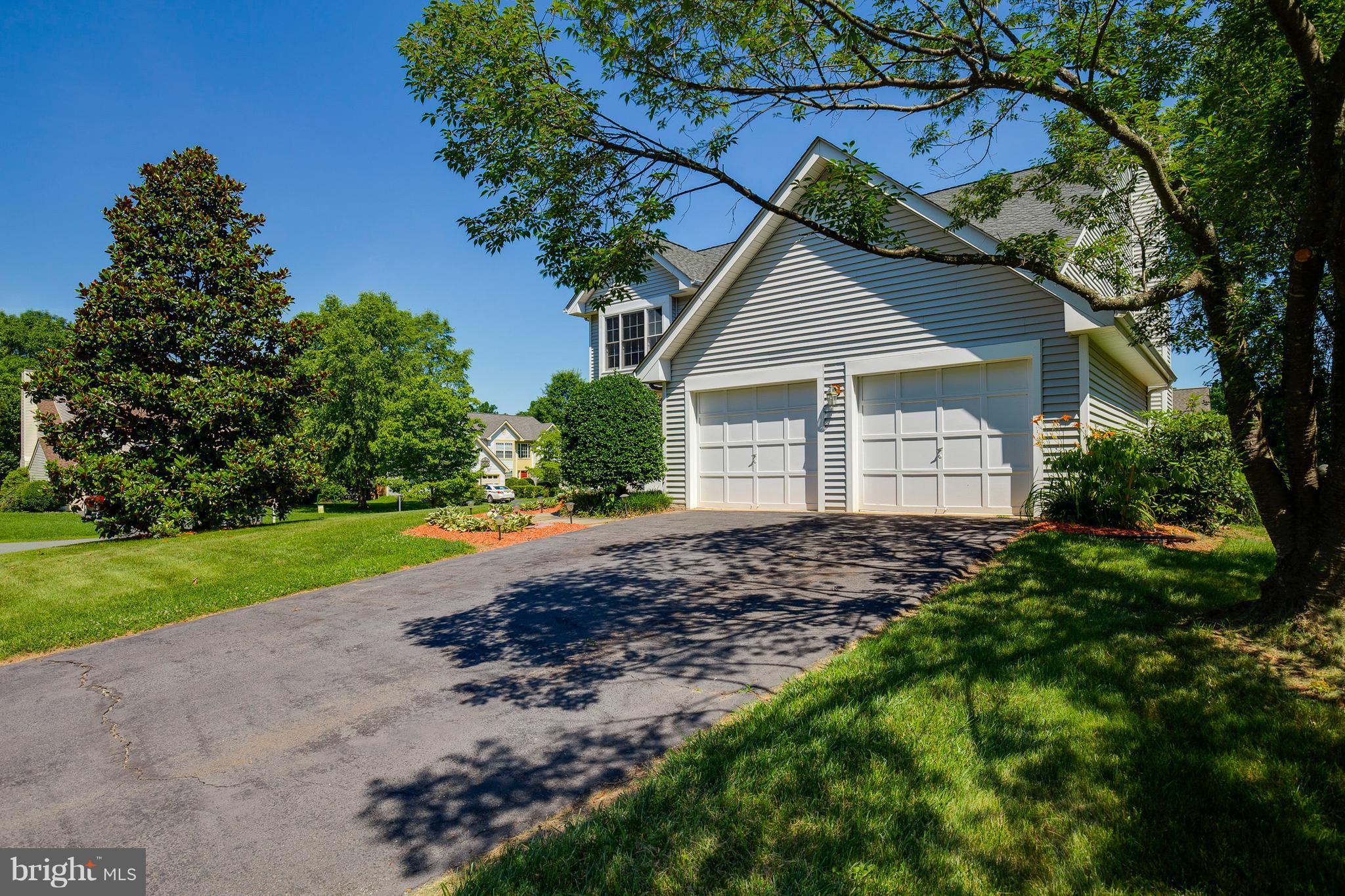 14 Appling Road Stafford, VA 22554 - Photo 2 of 30 Two Car attached garage