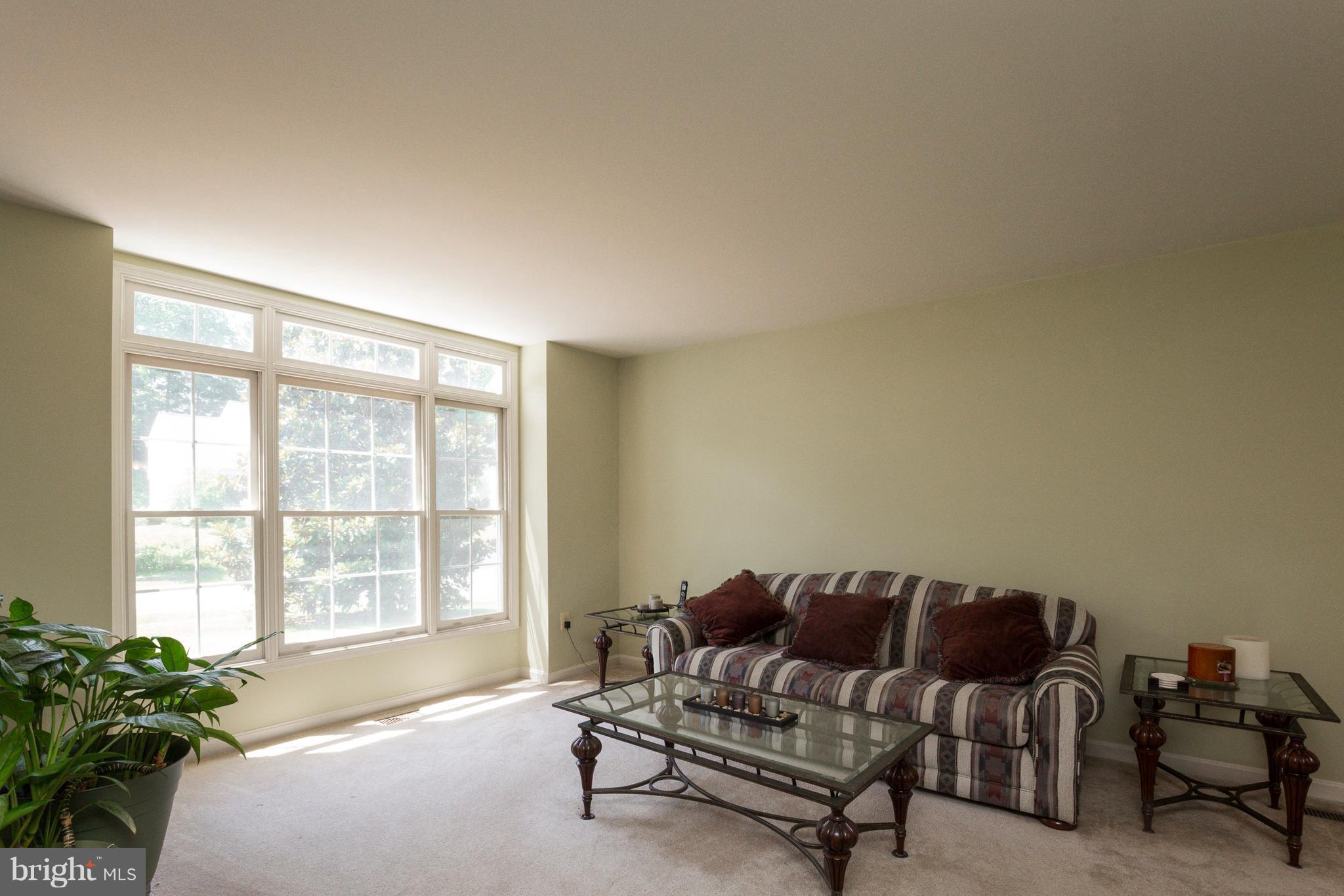 14 Appling Road Stafford, VA 22554 - Photo 6 of 30 Large window in living room provides lots of light
