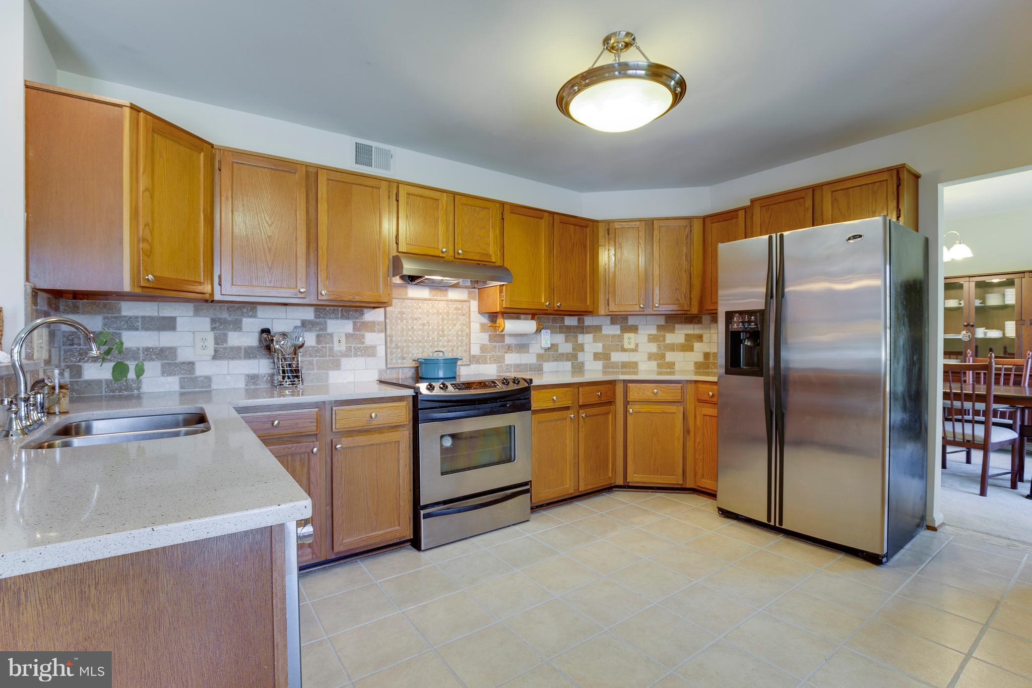 14 Appling Road Stafford, VA 22554 - Photo 10 of 30 Kitchen with gorgeous backsplash