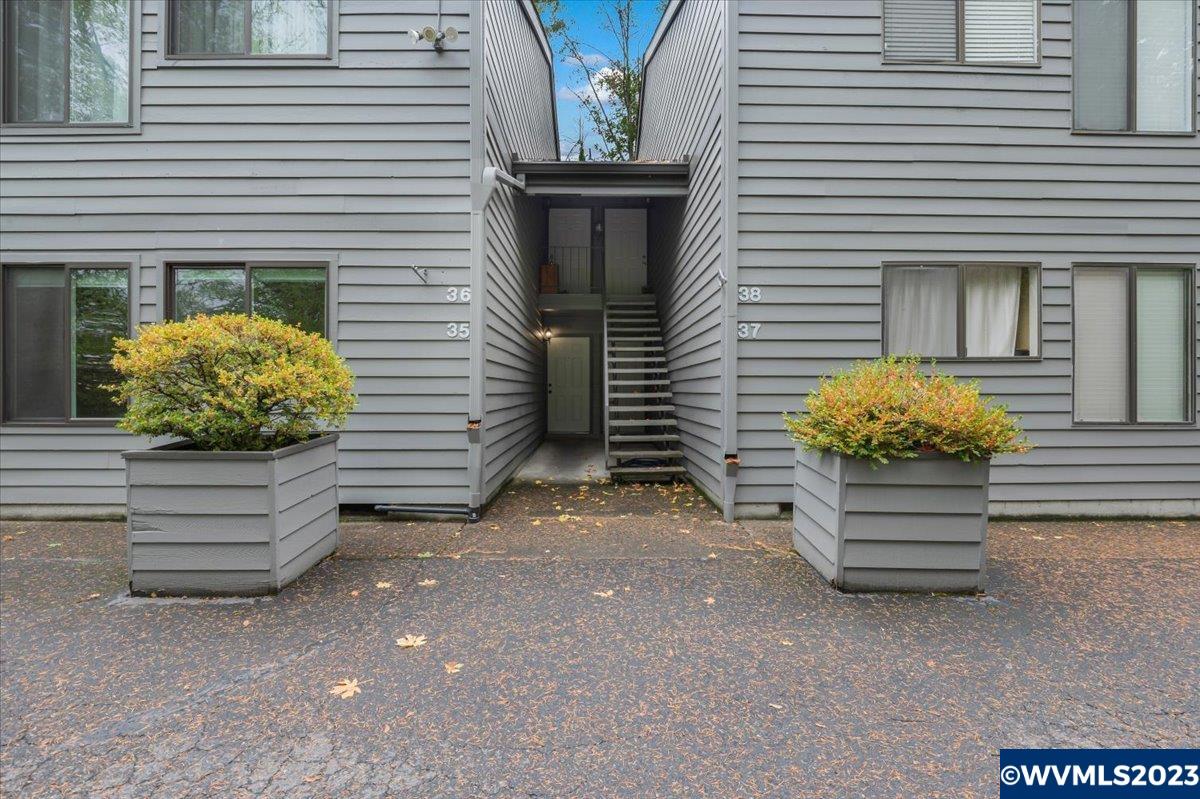 6745 Southwest Scholls Ferry Road Beaverton, OR 97008 - Photo 2 of 29