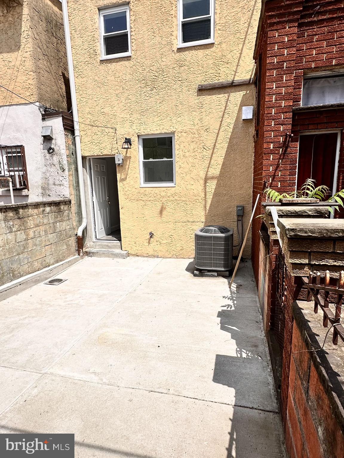 540 Manton Street Philadelphia, PA 19147 - Photo 9 of 25