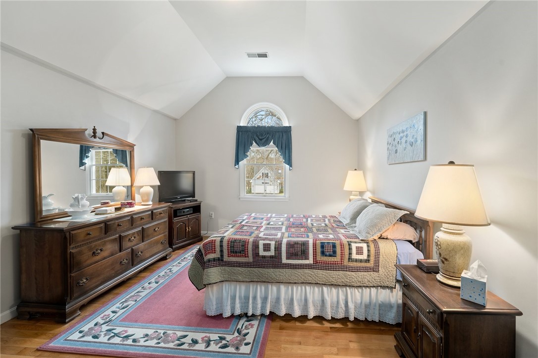 29 Wicklow Road Westerly, RI 02891 - Photo 31 of 48 Primary Suite