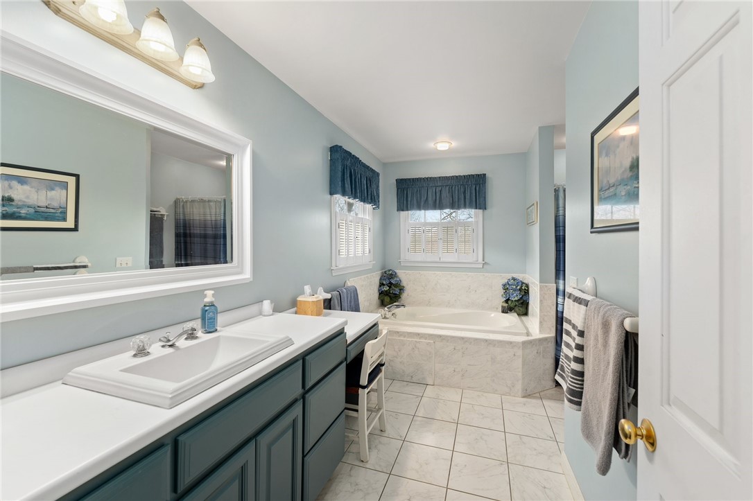 29 Wicklow Road Westerly, RI 02891 - Photo 33 of 48 Primary Full Bath