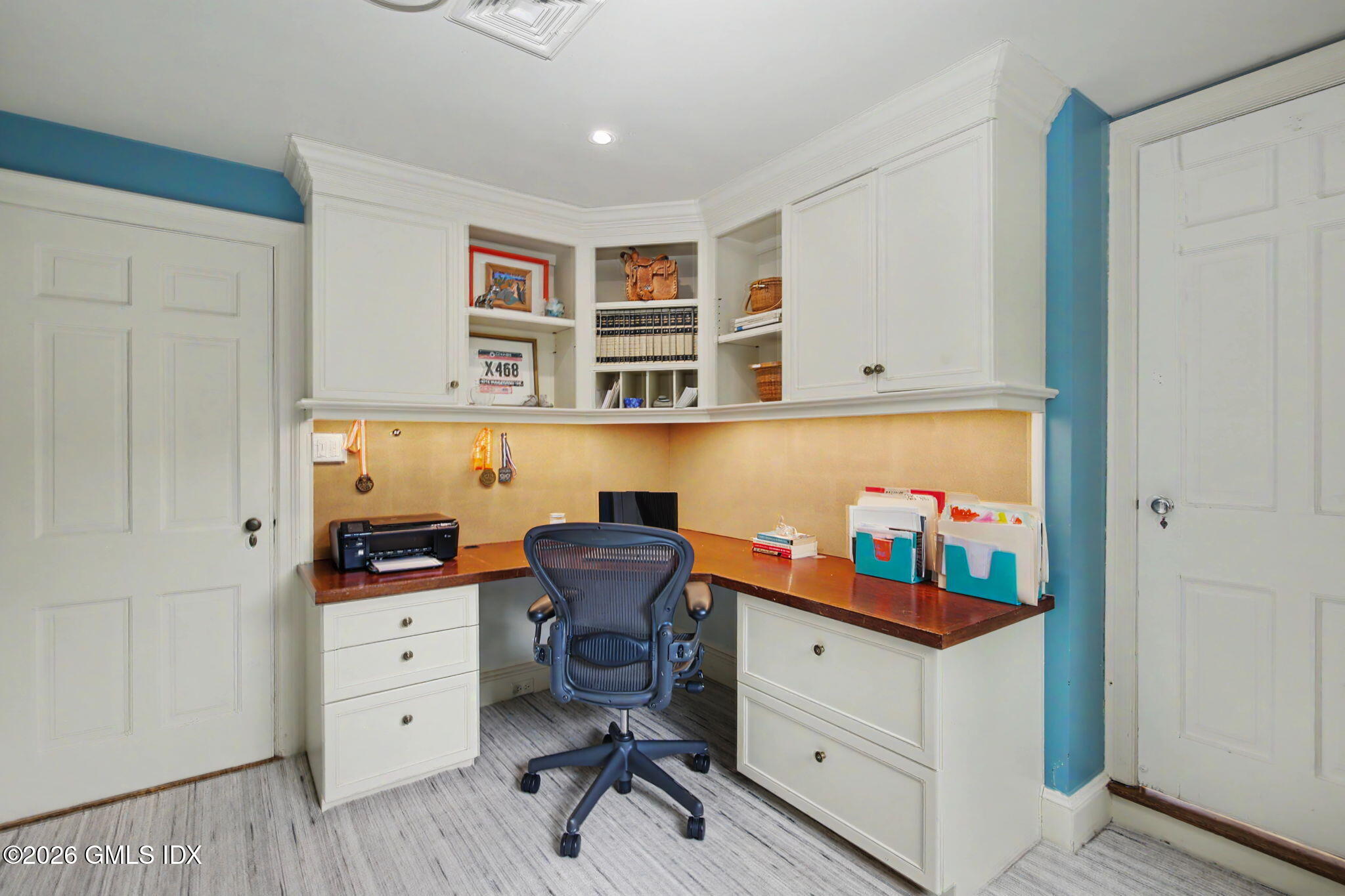 184 Stanwich Road Greenwich, CT 06830 - Photo 31 of 50 86-web-or-mls-184-stanwich-rd