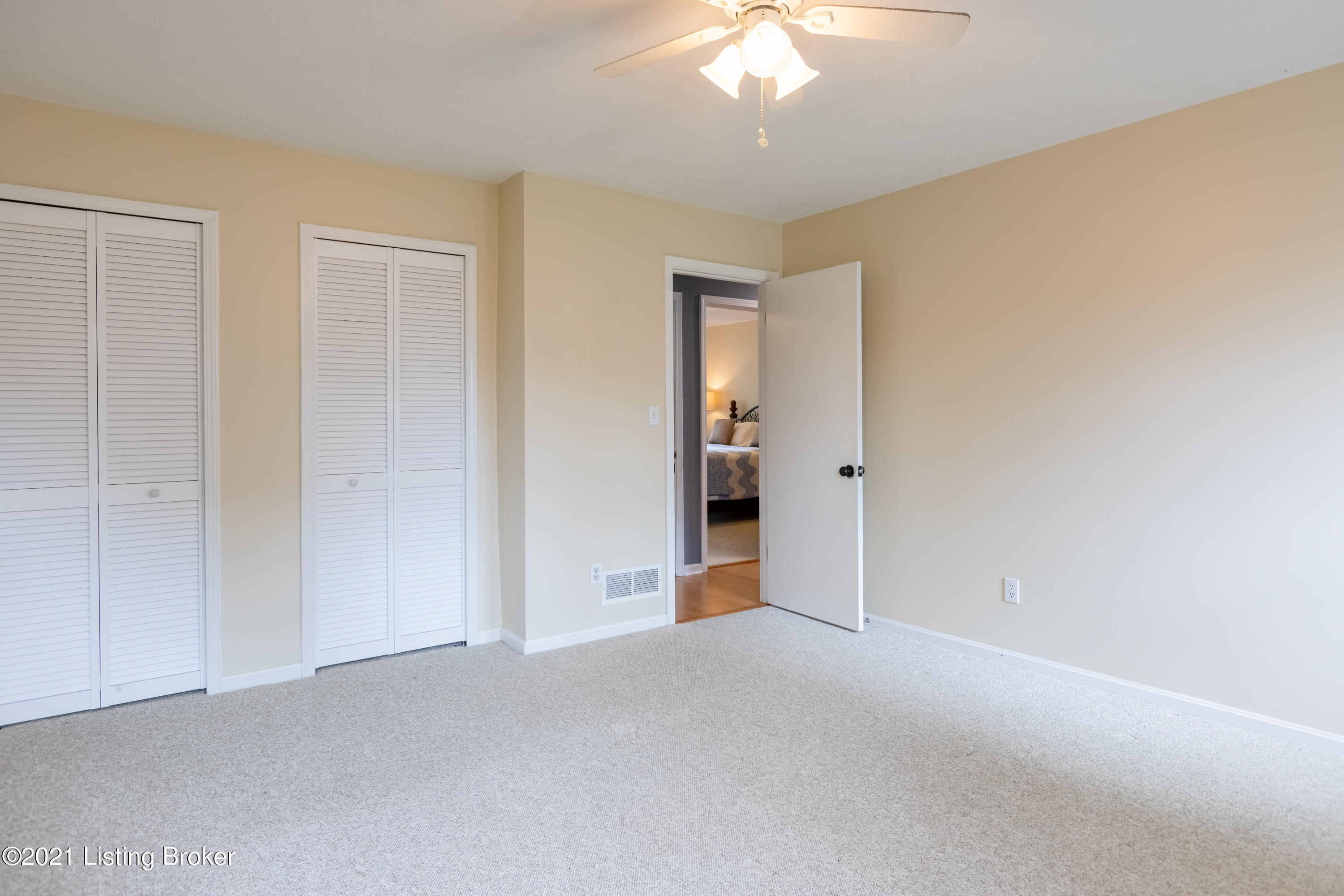 6806 Tottenham Road Louisville, KY 40207 - Photo 24 of 35 061421-6806-tottenham-louisville-ky-4020