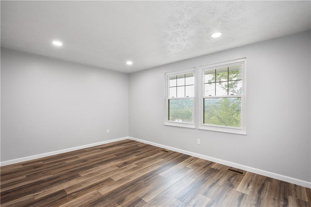 1300 Greenhill Rd Extension Pittsburgh, PA 15209 - Photo 17 of 32