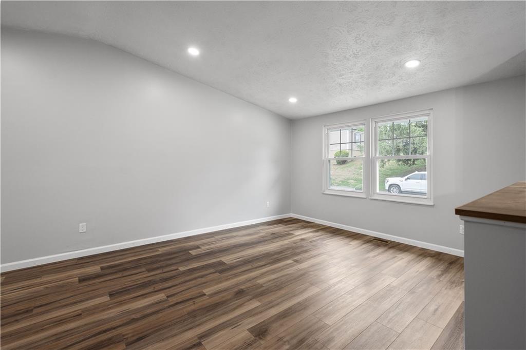1300 Greenhill Rd Extension Pittsburgh, PA 15209 - Photo 7 of 32