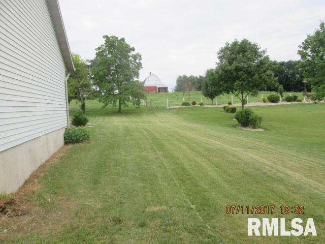 2569 Canterbury Road Muscatine, IA 52761 - Photo 3 of 13 Gallery Image 3