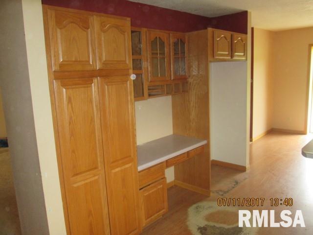 2569 Canterbury Road Muscatine, IA 52761 - Photo 7 of 13 Gallery Image 7