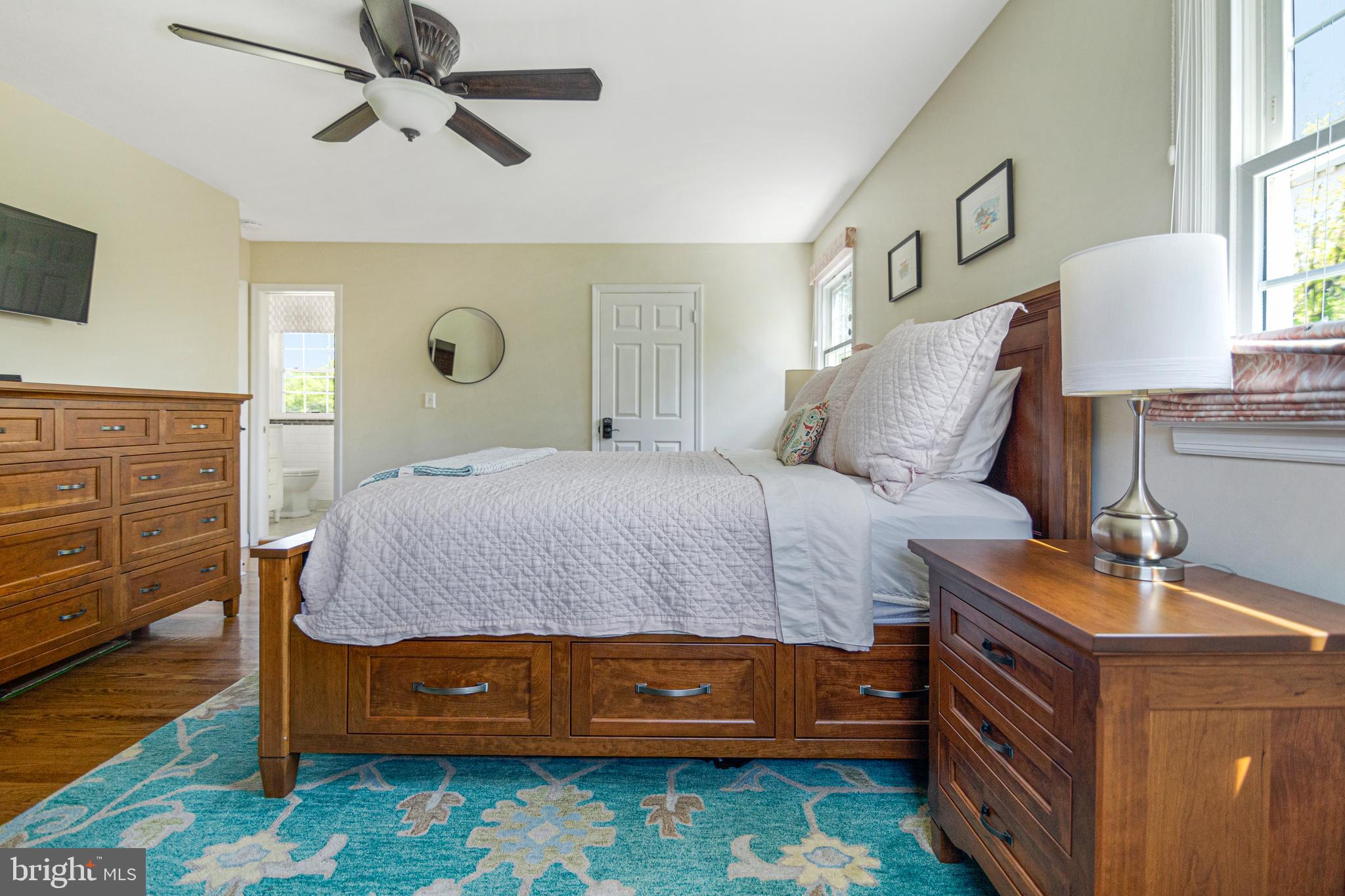 557 Kings Road Yardley, PA 19067 - Photo 13 of 25 Main Bedroo