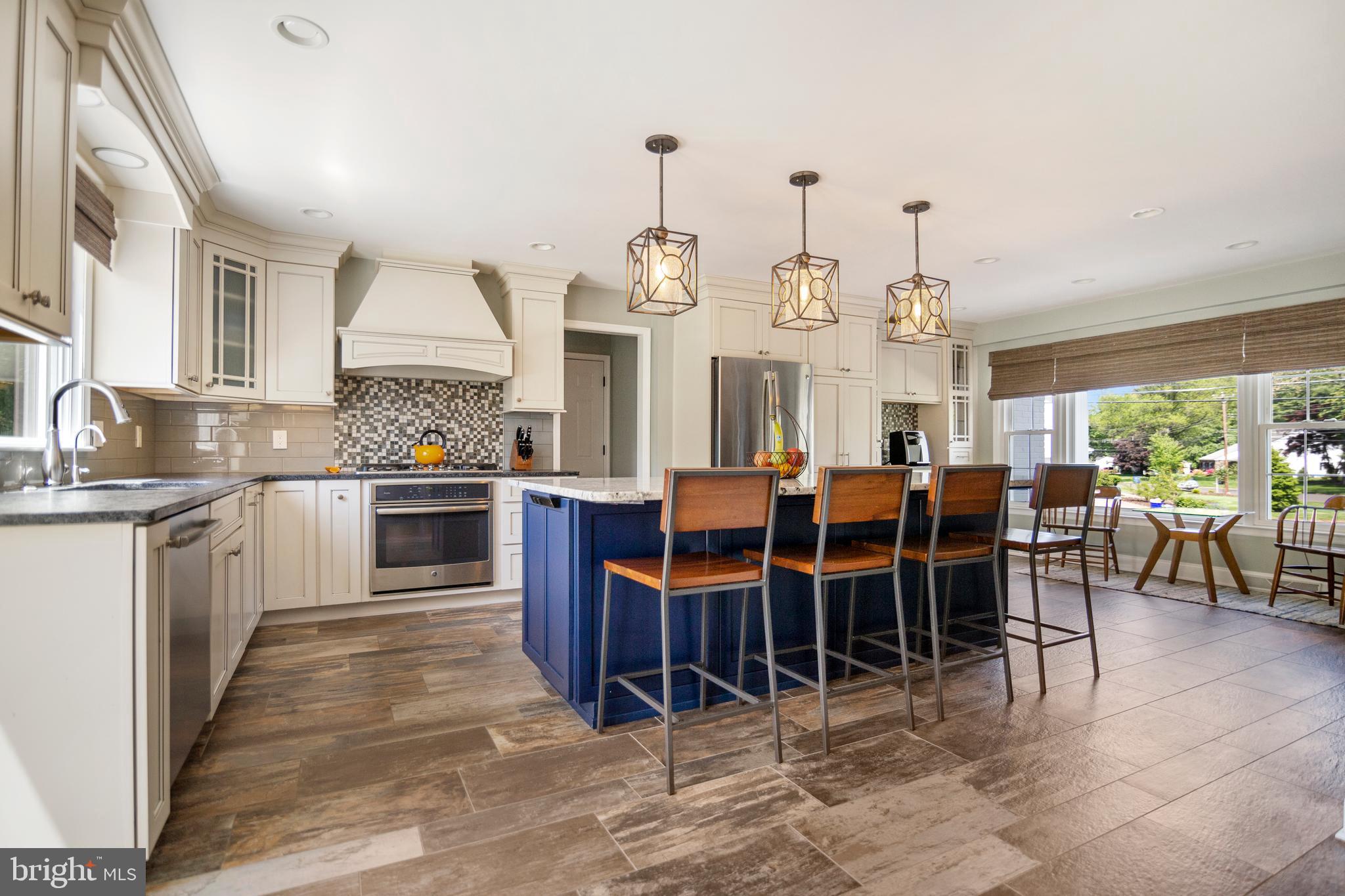 557 Kings Road Yardley, PA 19067 - Photo 3 of 25 Gourmet Kitchen