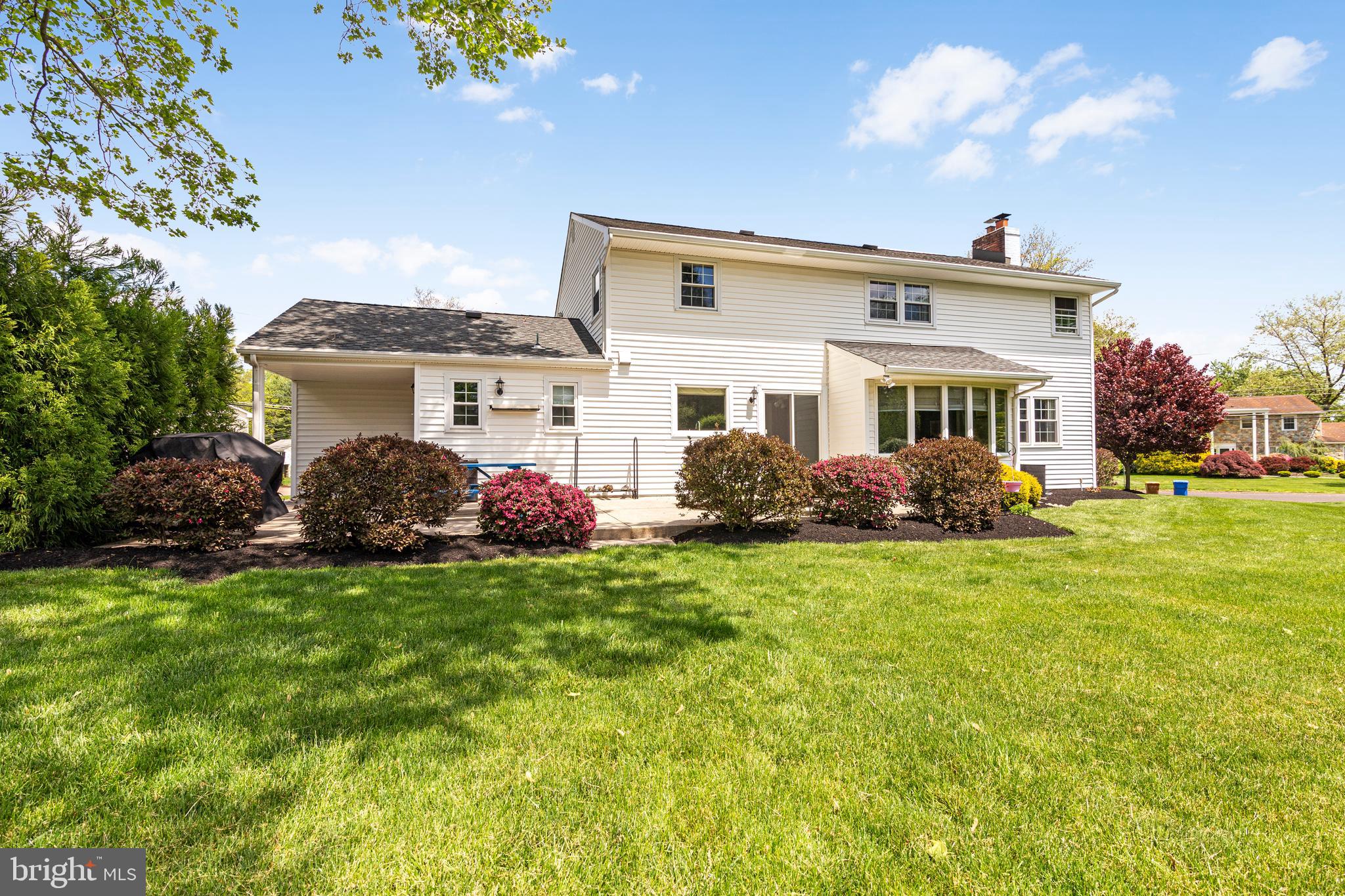 557 Kings Road Yardley, PA 19067 - Photo 22 of 25 Backyard