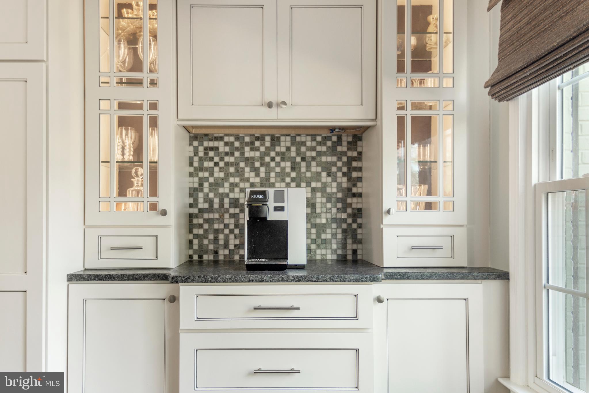 557 Kings Road Yardley, PA 19067 - Photo 4 of 25 Kitchen