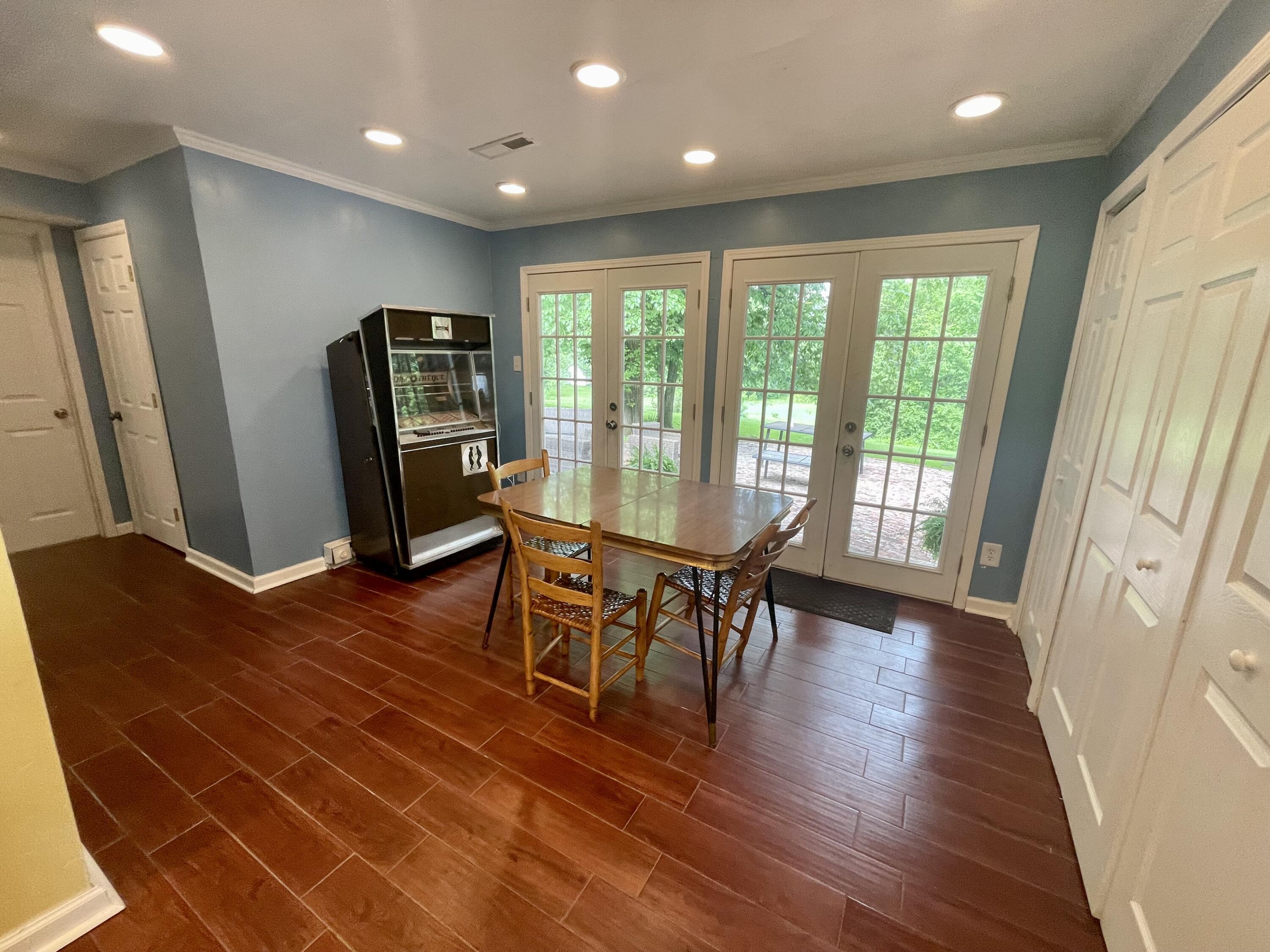600 Bridgeport Road Frankfort, KY 40601 - Photo 19 of 38 Breakfast room 3
