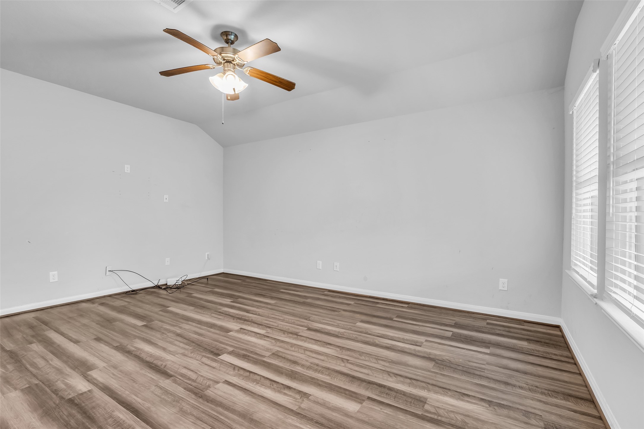 827 Cloverdale Drive Rosharon, TX 77583 - Photo 10 of 22