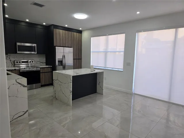 $3,300 | 16643 Southwest 80th Terrace, Unit 16643, Miami, FL 33193