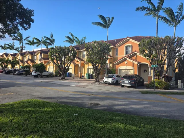 $3,300 | 16643 Southwest 80th Terrace, Unit 16643, Miami, FL 33193