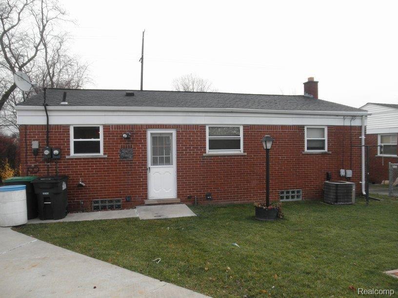 9428 Pardee Road Taylor, MI 48180 - Photo 4 of 15 PB280005.JPG