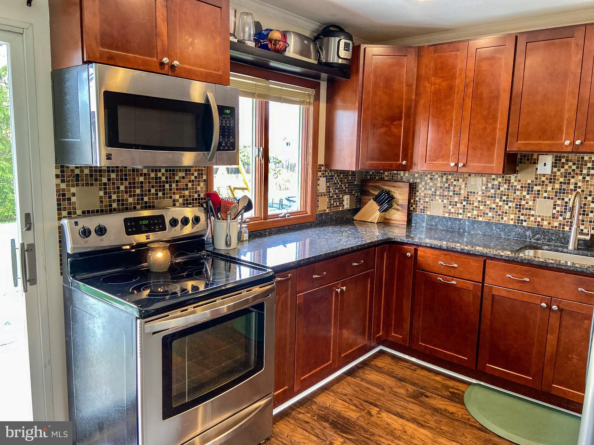 37 Quarter Turn East Road Levittown, PA 19057 - Photo 19 of 48 Kitchen