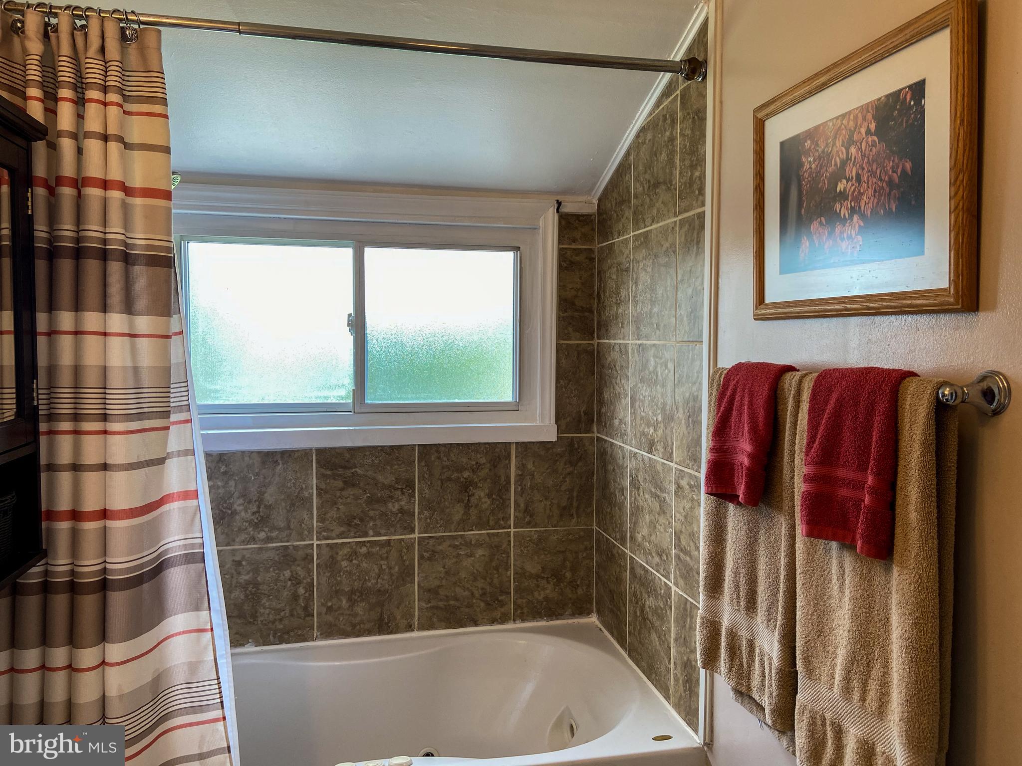 37 Quarter Turn East Road Levittown, PA 19057 - Photo 29 of 48 Second Floor Bathroom Remodeled