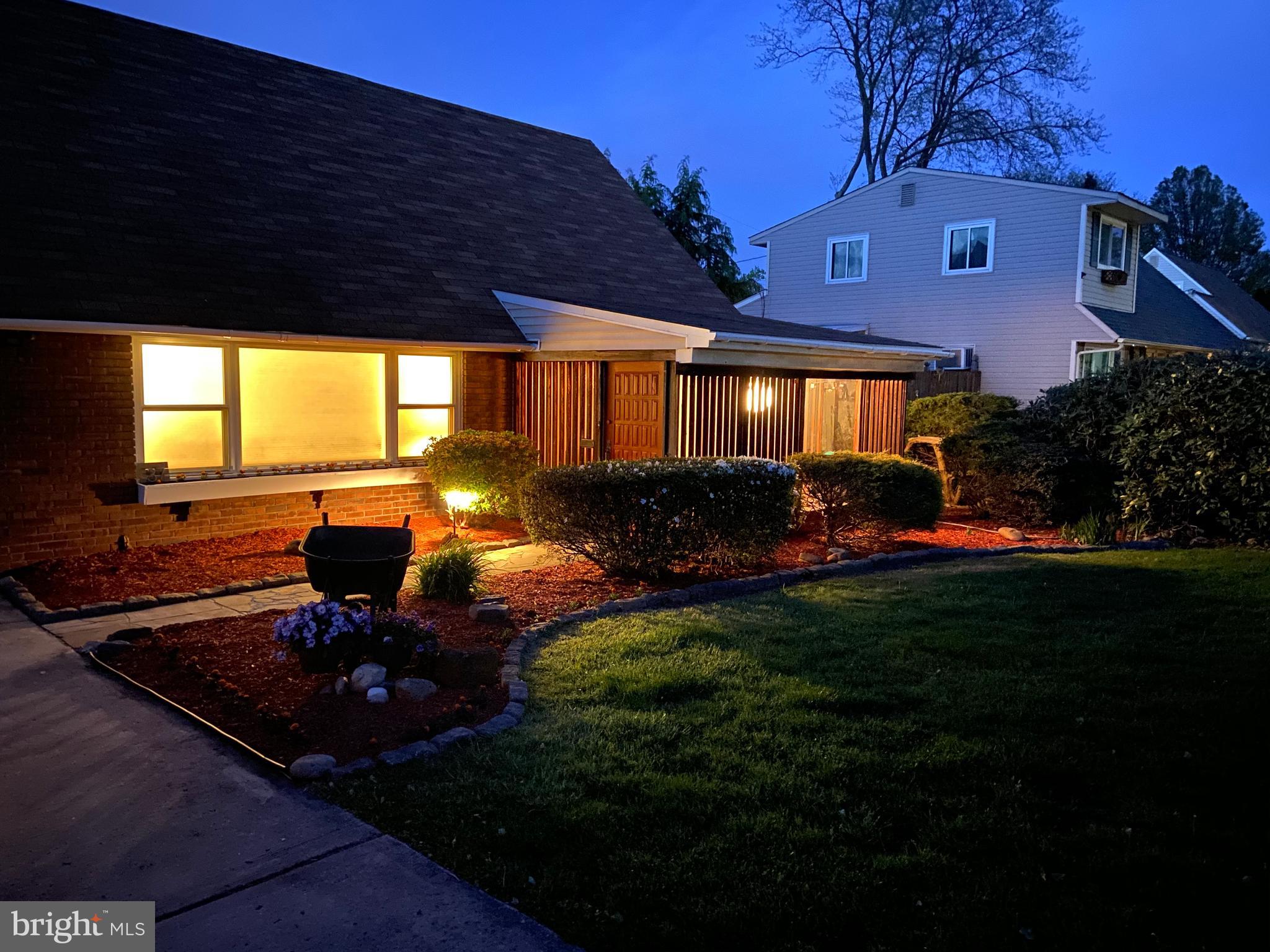 37 Quarter Turn East Road Levittown, PA 19057 - Photo 4 of 48 Gallery Image 4