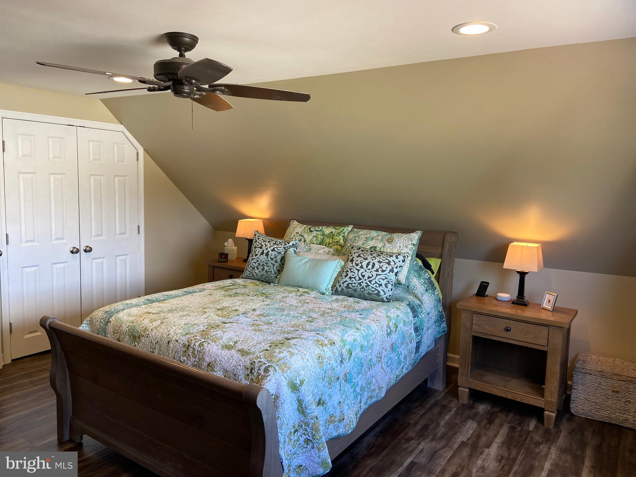 37 Quarter Turn East Road Levittown, PA 19057 - Photo 36 of 48 Master Bedroom with hardwood floors & accent wall