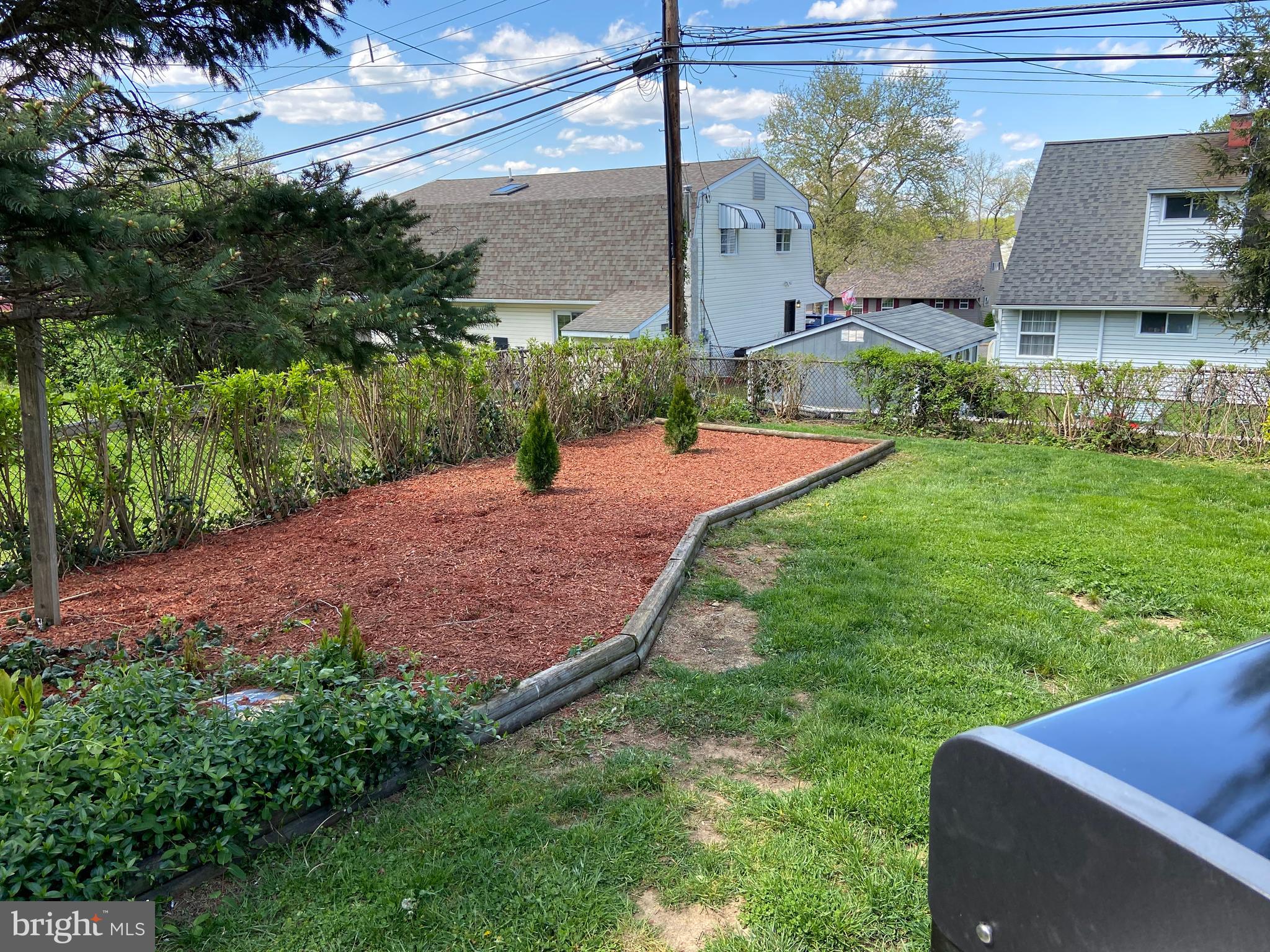 37 Quarter Turn East Road Levittown, PA 19057 - Photo 48 of 48 Rear yard