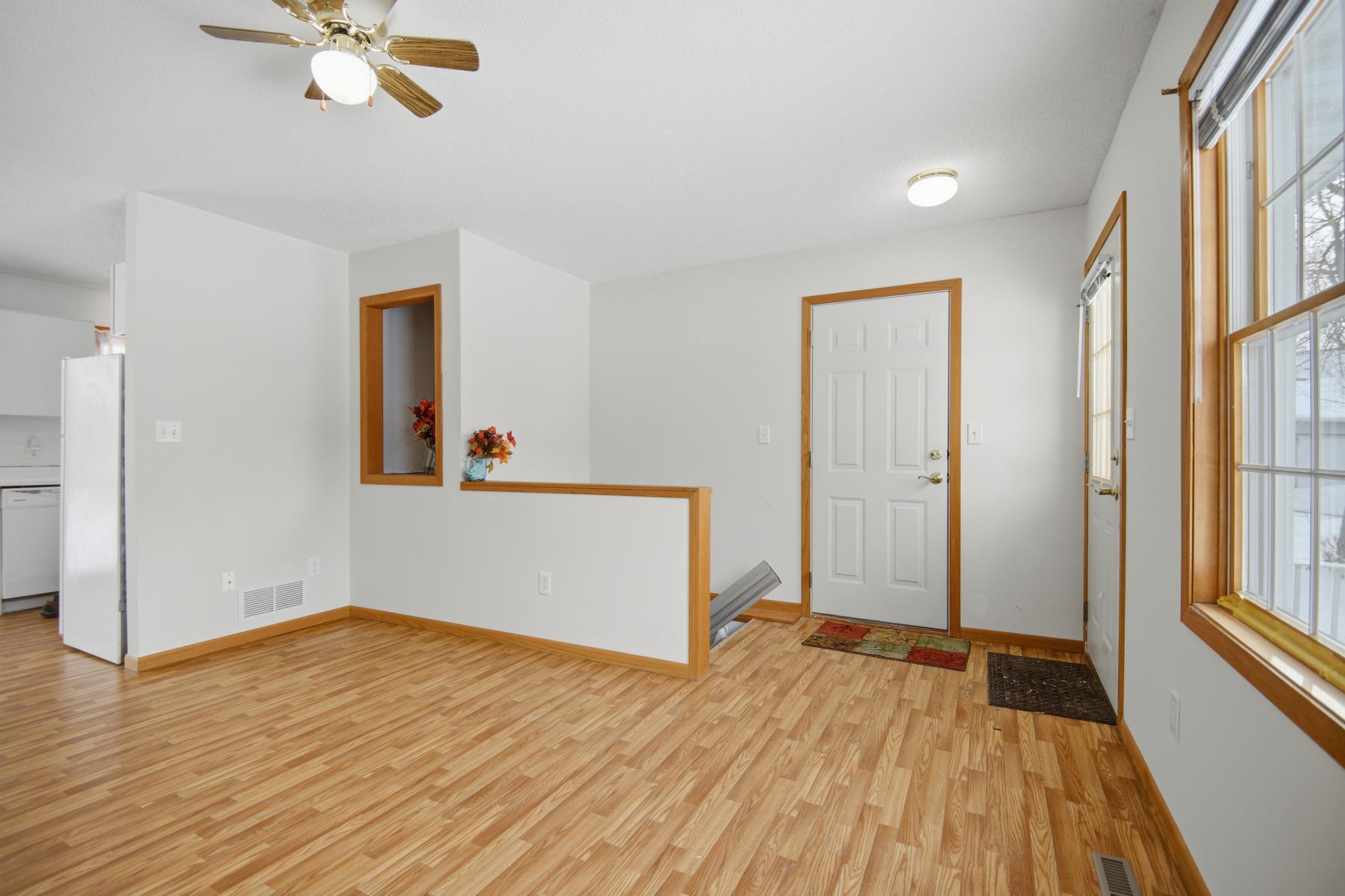 323 Mower Place Northwest Owatonna, MN 55060 - Photo 4 of 42