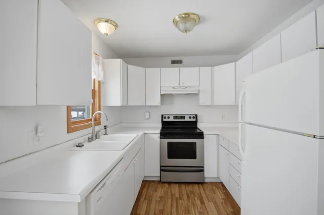 $209,900 | 323 Mower Place Northwest, Owatonna, MN 55060