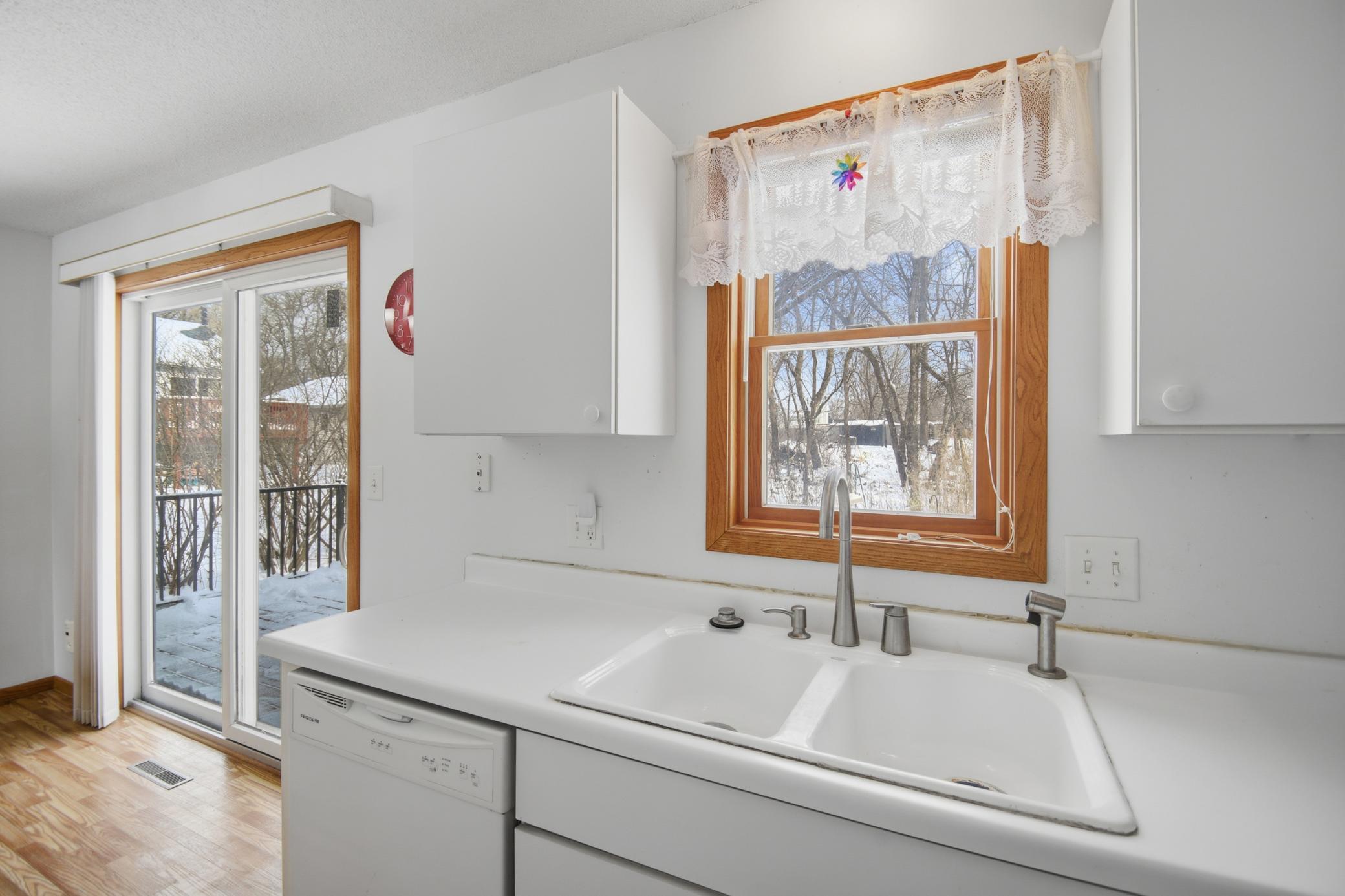 323 Mower Place Northwest Owatonna, MN 55060 - Photo 10 of 42