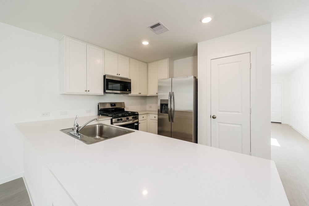 1535 Sunset Ridge Drive Conroe, TX 77306 - Photo 5 of 16