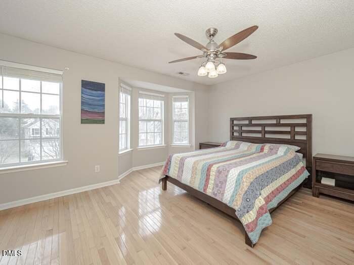 5513 Glencree Court Raleigh, NC 27612 - Photo 11 of 27 PHOTO-2026-05-20-03-59-46_9