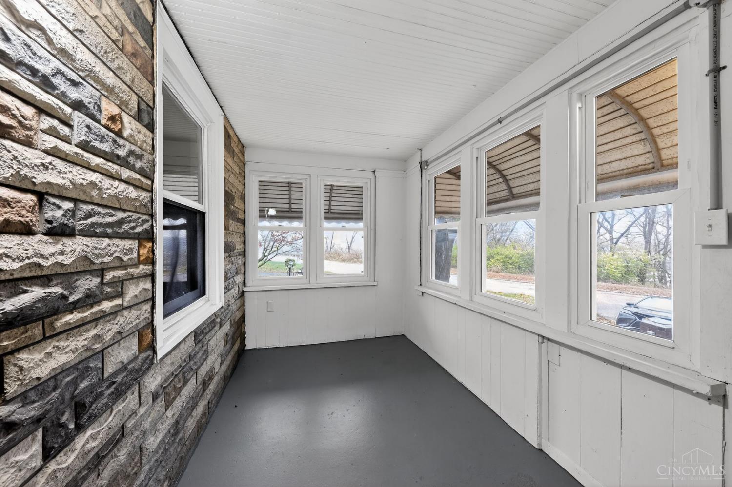 1501 Summit Road Cincinnati, OH 45237 - Photo 26 of 33 Gallery Image 26