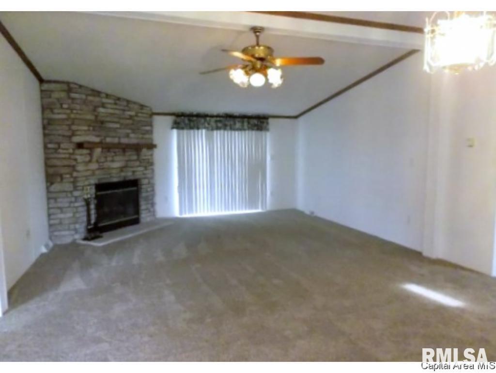 5288 Tickridge Road Palmyra, IL 62674 - Photo 3 of 28