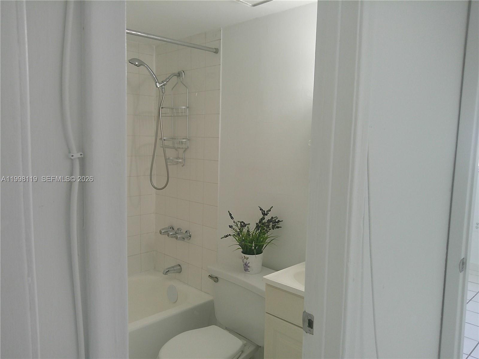 461 Southwest 7th Street, Unit 5 Miami, FL 33130 - Photo 7 of 8