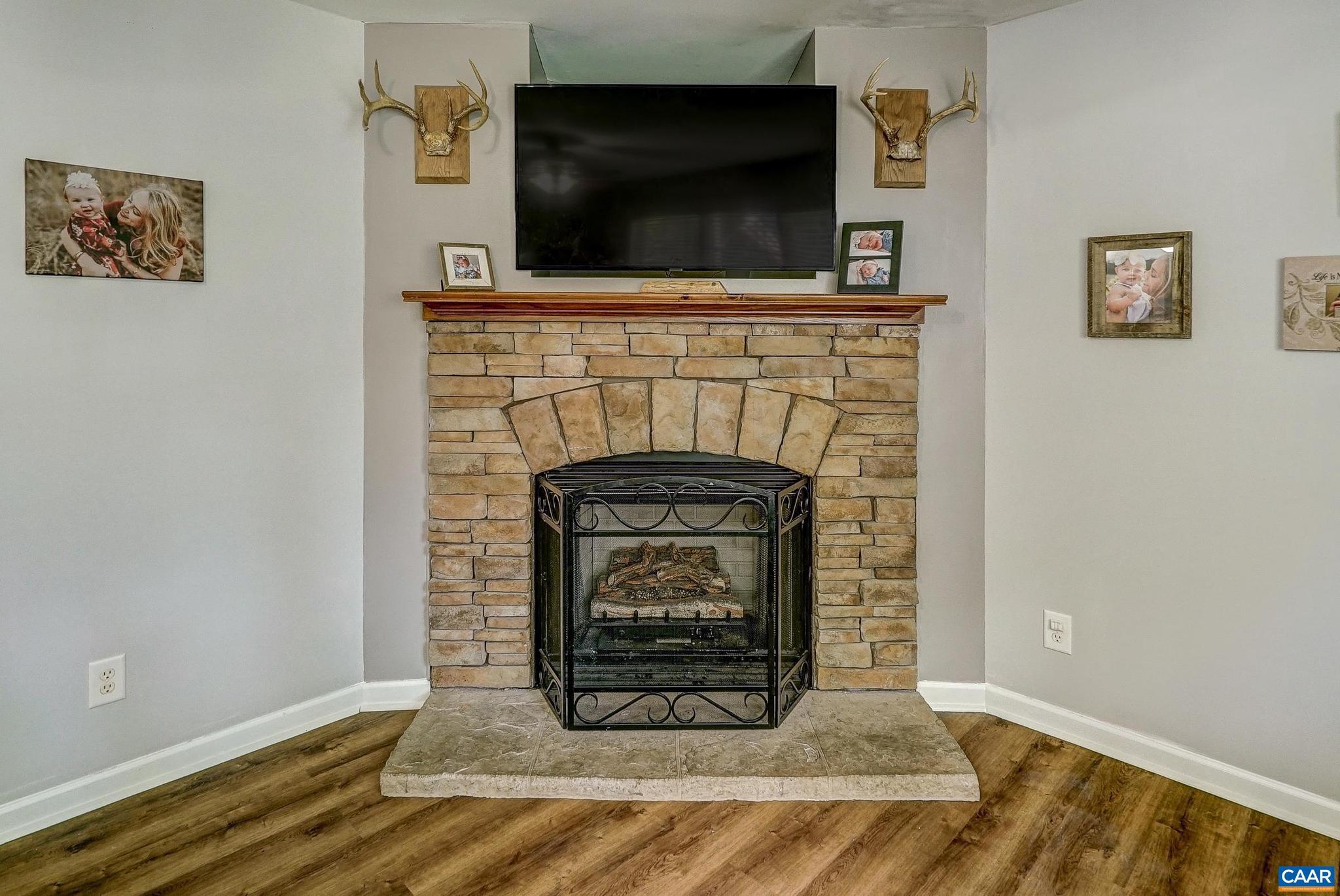 1447 Fredericks Hall Road Bumpass, VA 23024 - Photo 7 of 46