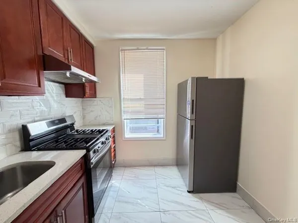 $849,000 | 2896 Heath Avenue | Kingsbridge Heights