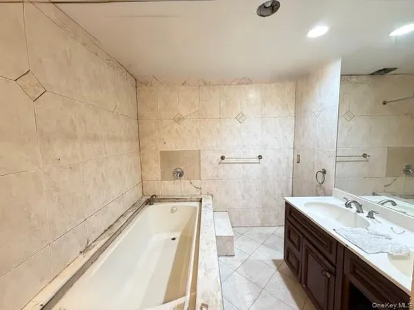 $849,000 | 2896 Heath Avenue | Kingsbridge Heights