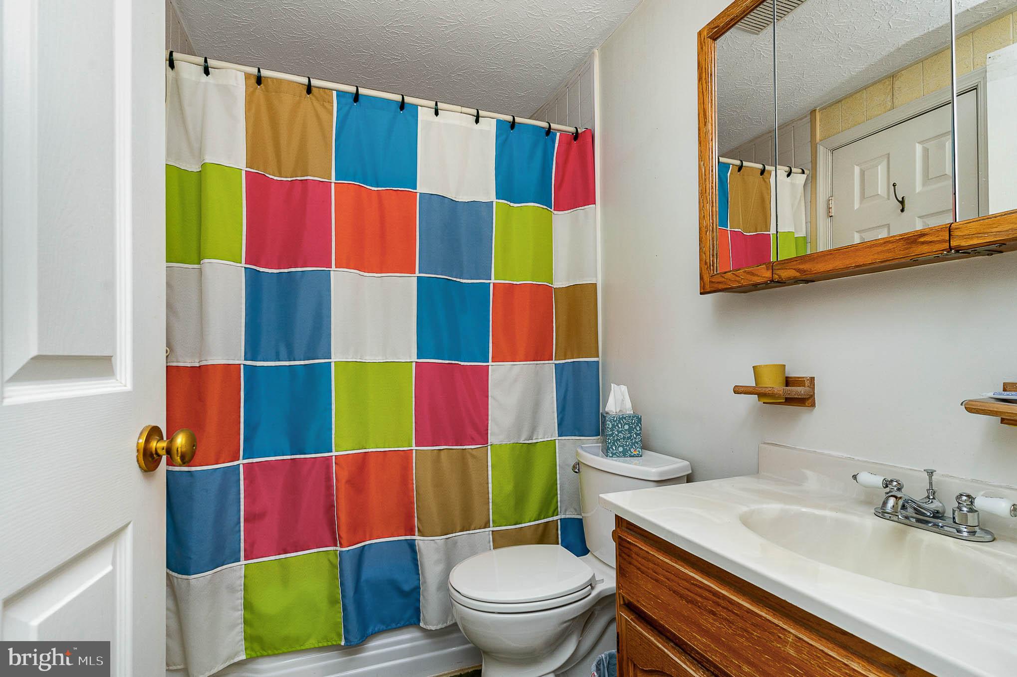 4 Tulip Tree Court Baltimore, MD 21221 - Photo 19 of 24 main bathroom on upper level