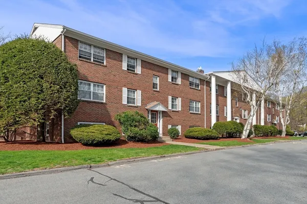 $399,900 | 68 Preston Street, Unit 9D, Wakefield, MA 01880