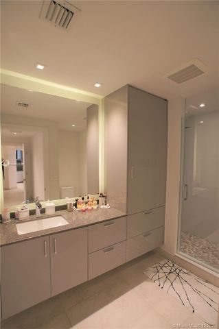 $799,000 | 21200 Point Place, Unit 403, Aventura, FL 33180