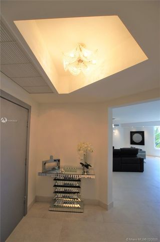 $799,000 | 21200 Point Place, Unit 403, Aventura, FL 33180