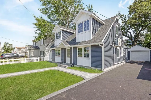 $949,000 | 335 Peninsula Boulevard, Cedarhurst, NY 11516