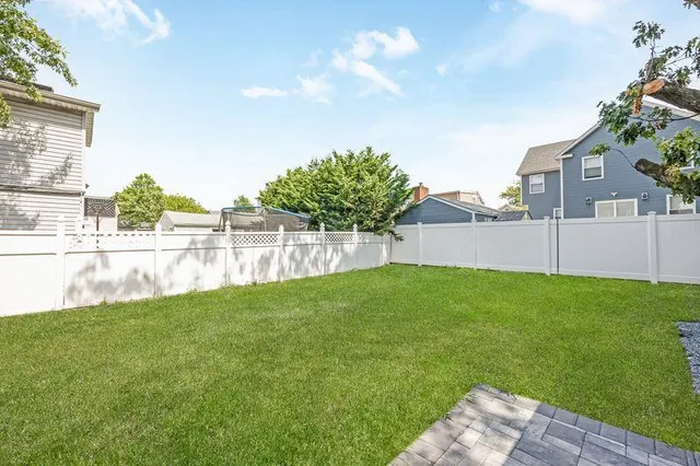 $949,000 | 335 Peninsula Boulevard, Cedarhurst, NY 11516